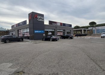 Shop Via Italia, Mosciano Sant'Angelo - photo 7