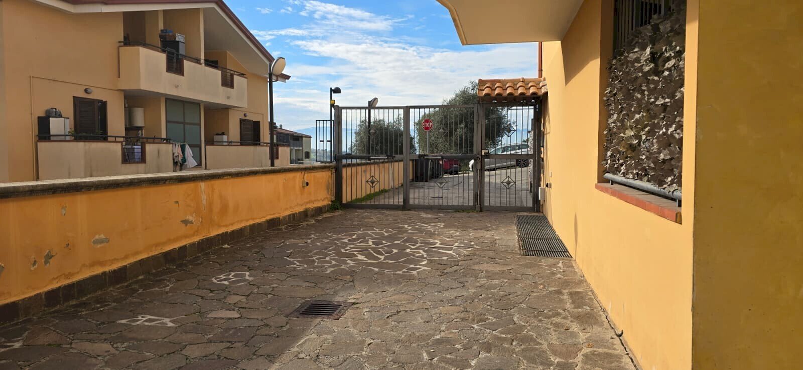 Four-room apartment Via Spagnuolo, 28, Montesilvano - photo 3