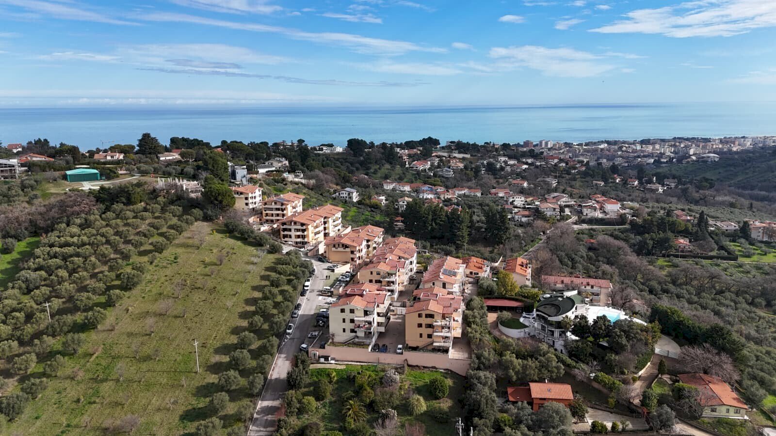 Four-room apartment Via Spagnuolo, 28, Montesilvano - photo 1