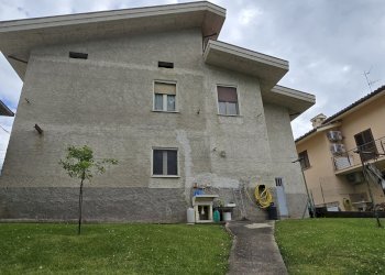 Villa Unifamiliare Frazione Villa Rossi, Teramo - foto 1