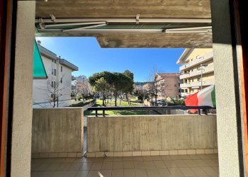 Three-room apartment Via Bradano, Montesilvano - photo 28