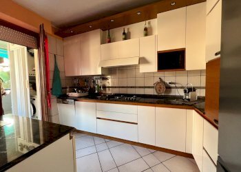 Three-room apartment Via Bradano, Montesilvano - photo 36