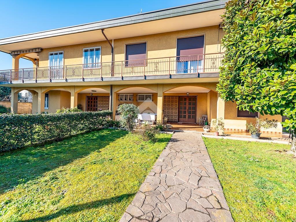 Porzione di casa Via Nino Bixio, Lainate - foto 1