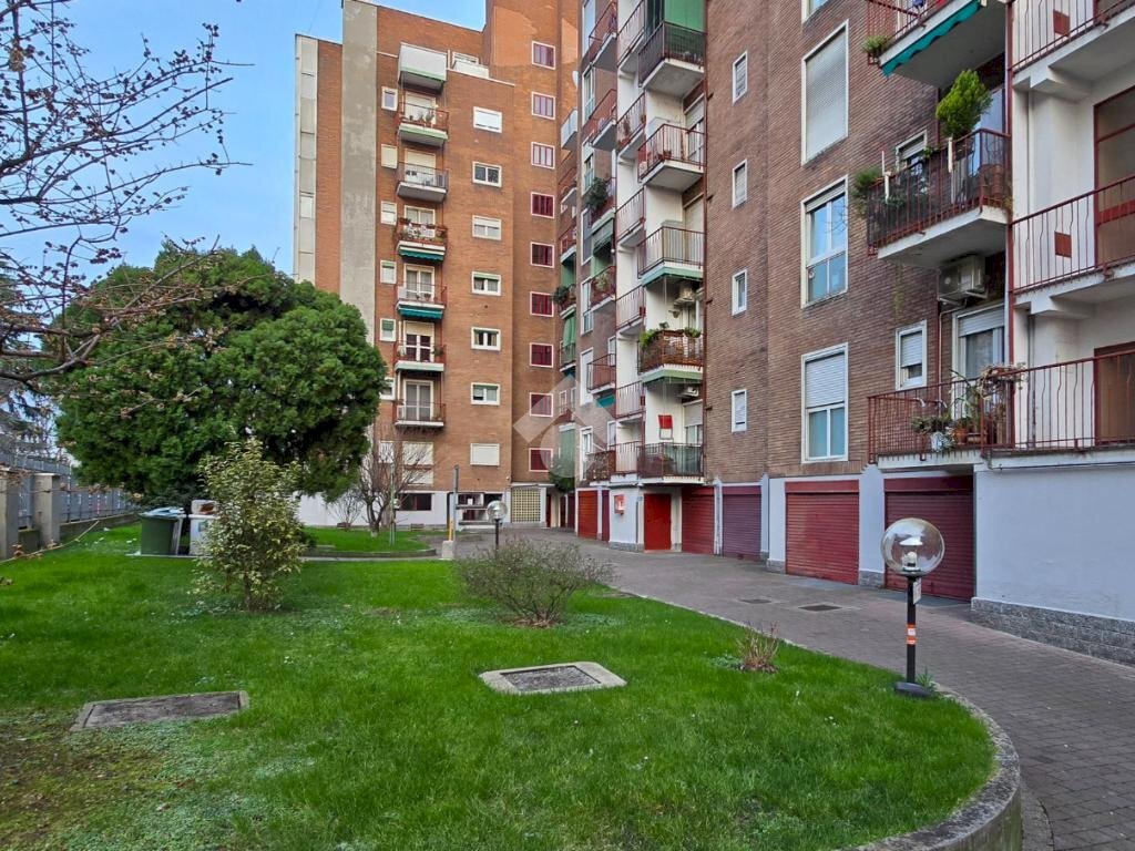 Two-room apartment Via Molise, Cinisello Balsamo - photo 2