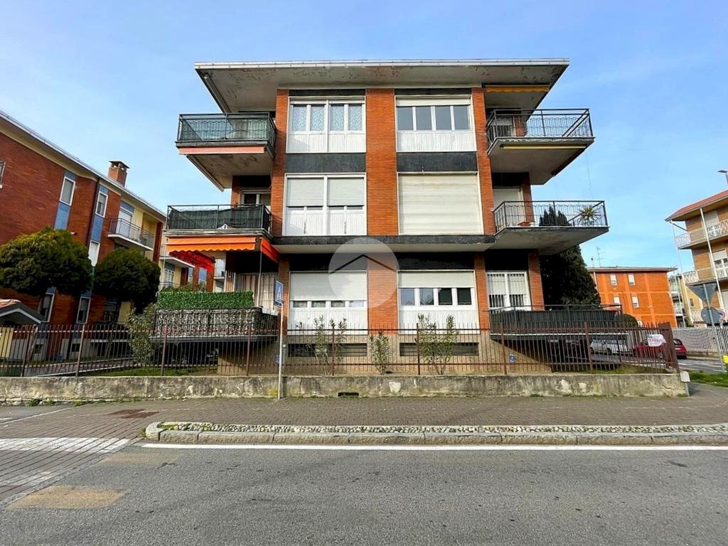 Three-room apartment Via A. Saffi, Magenta - photo 1