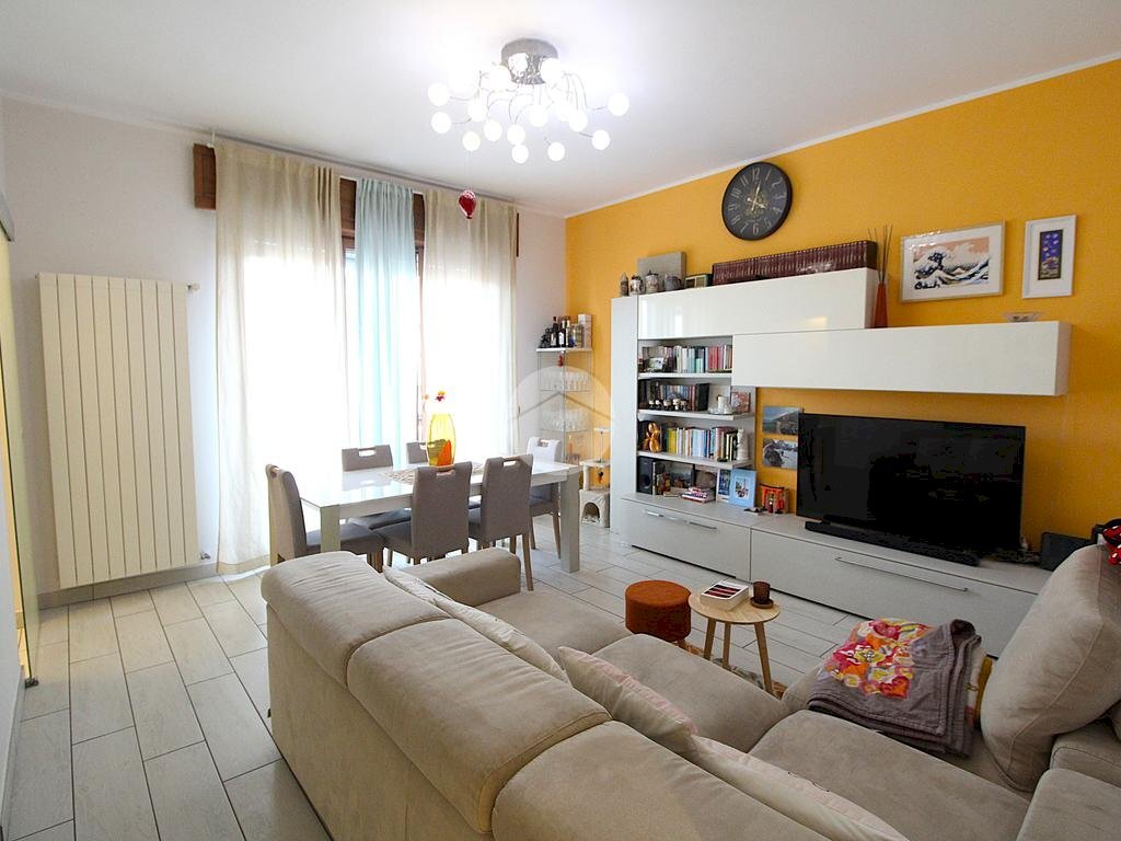 Three-room apartment Via A. Saffi, Magenta - photo 2