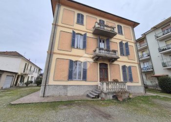 Villa Trifamiliare Corso Divisione, Acqui Terme - foto 1