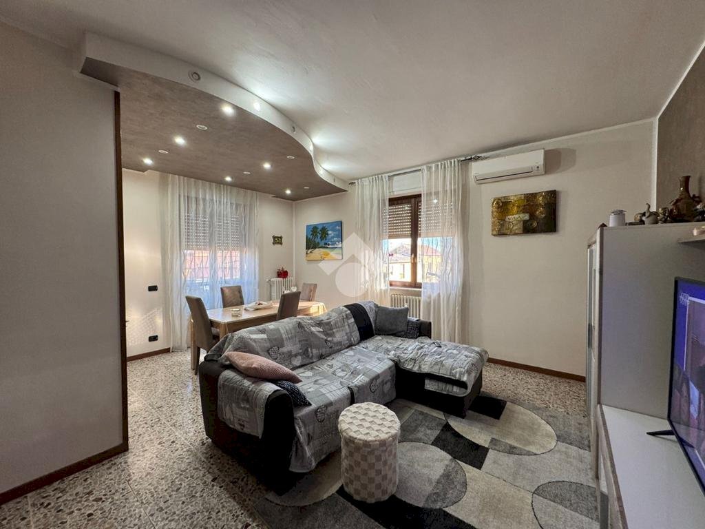 Trilocale Via Circonvallazione, Bellinzago Novarese - foto 1