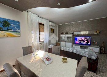 Trilocale Via Circonvallazione, Bellinzago Novarese - foto 2