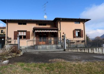 Villa a Schiera Calco - foto 1