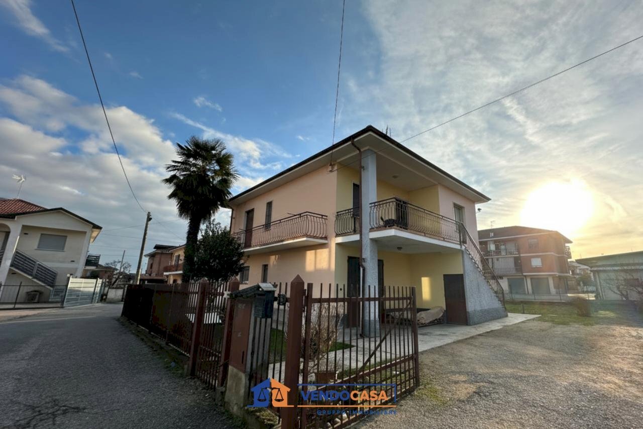 Independent house Cherasco - photo 1