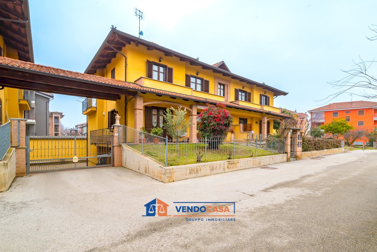 Four-room apartment Narzole - photo 1