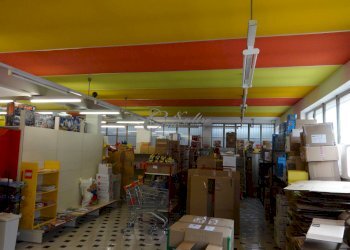 Foto 2 - Locale Commerciale Via Giuseppe Giusti, Varese - foto 2