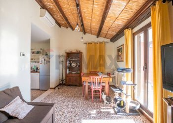 Sala da pranzo - Casa indipendente Via Francesco Crispi
 
40/42, Grammichele - foto 17