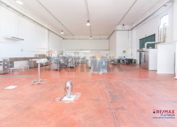 Terrazza - Capannone zona industriale blocco palma II
 
SNC, Catania - foto 34