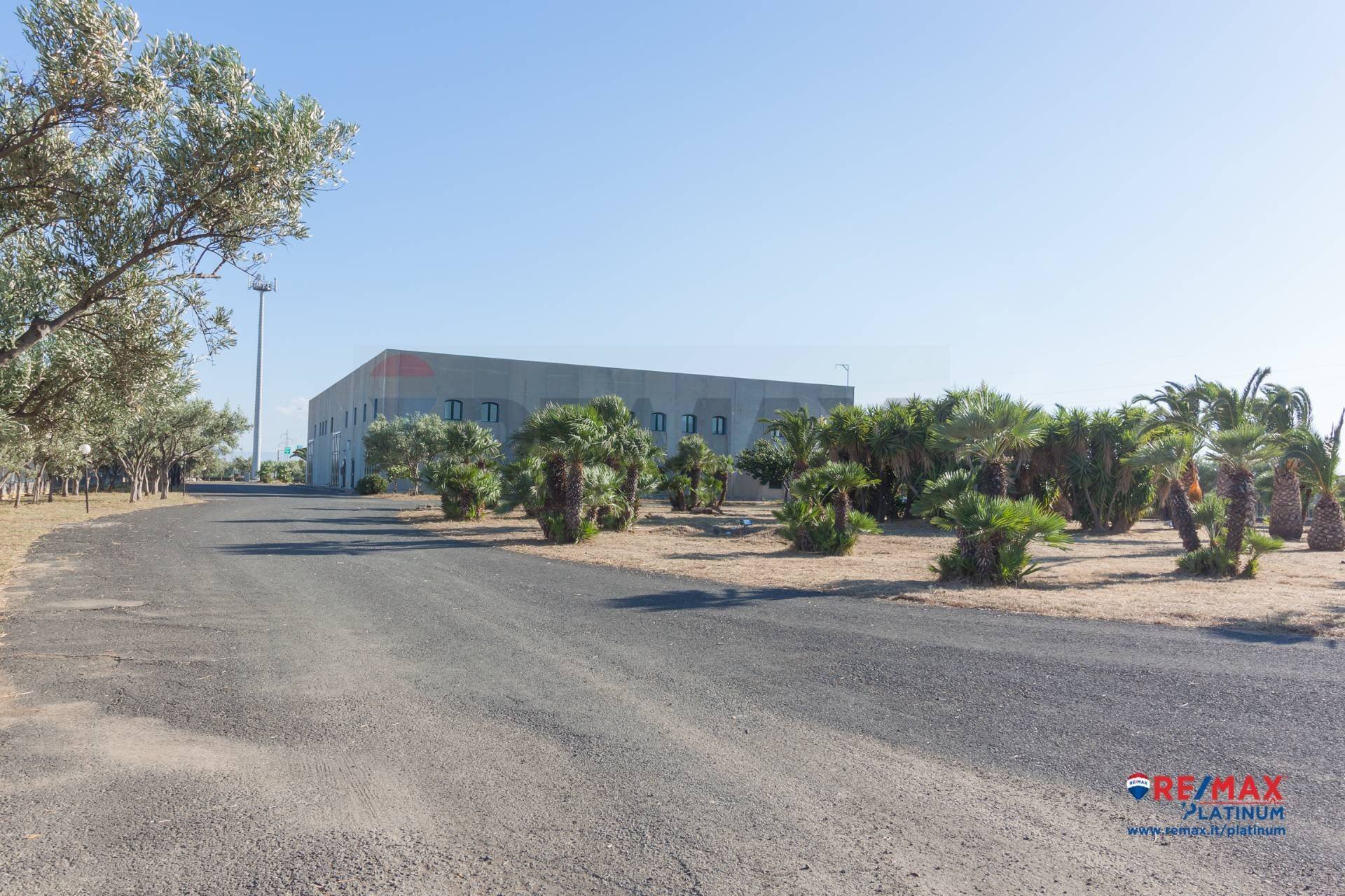 Edificio all\'aperto - Capannone ZONA INDUSTRIALE BLOCCO PALMA II
 
SNC, Catania - foto 3