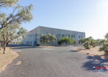 Edificio all\'aperto - Capannone ZONA INDUSTRIALE BLOCCO PALMA II
 
SNC, Catania - foto 1