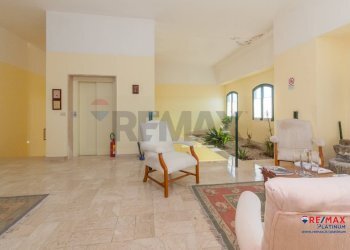 Soggiorno - Capannone ZONA INDUSTRIALE BLOCCO PALMA II
 
SNC, Catania - foto 4