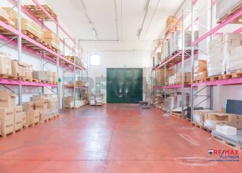 Dispensa di stoccaggio - Capannone ZONA INDUSTRIALE BLOCCO PALMA II
 
SNC, Catania - foto 36