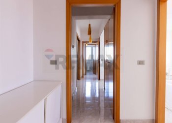 Hall / corridoio - Appartamento Via Giuseppe Antonio Borgese
 
13, Catania - foto 6