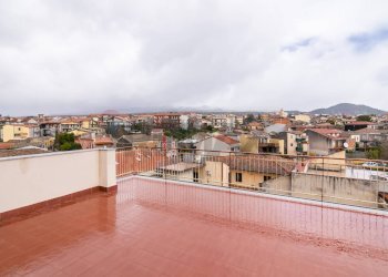 Terrazza - Appartamento via Mazzini
 
6/b, Belpasso - foto 3