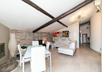 Sala da pranzo - Appartamento Via Balatelle
 
18, San Giovanni la Punta - foto 6