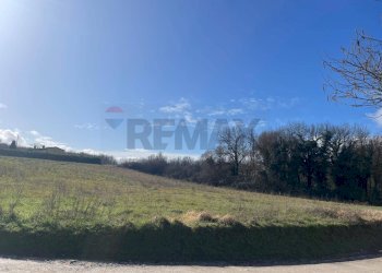 Vista delle montagne - Agricultural land via Ponte Romano
 
100, Bucine - photo 11