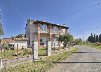Casa all\'aperto - Casa indipendente VIA DELLA SELVA
 
24, Civitella in Val di Chiana - foto 2