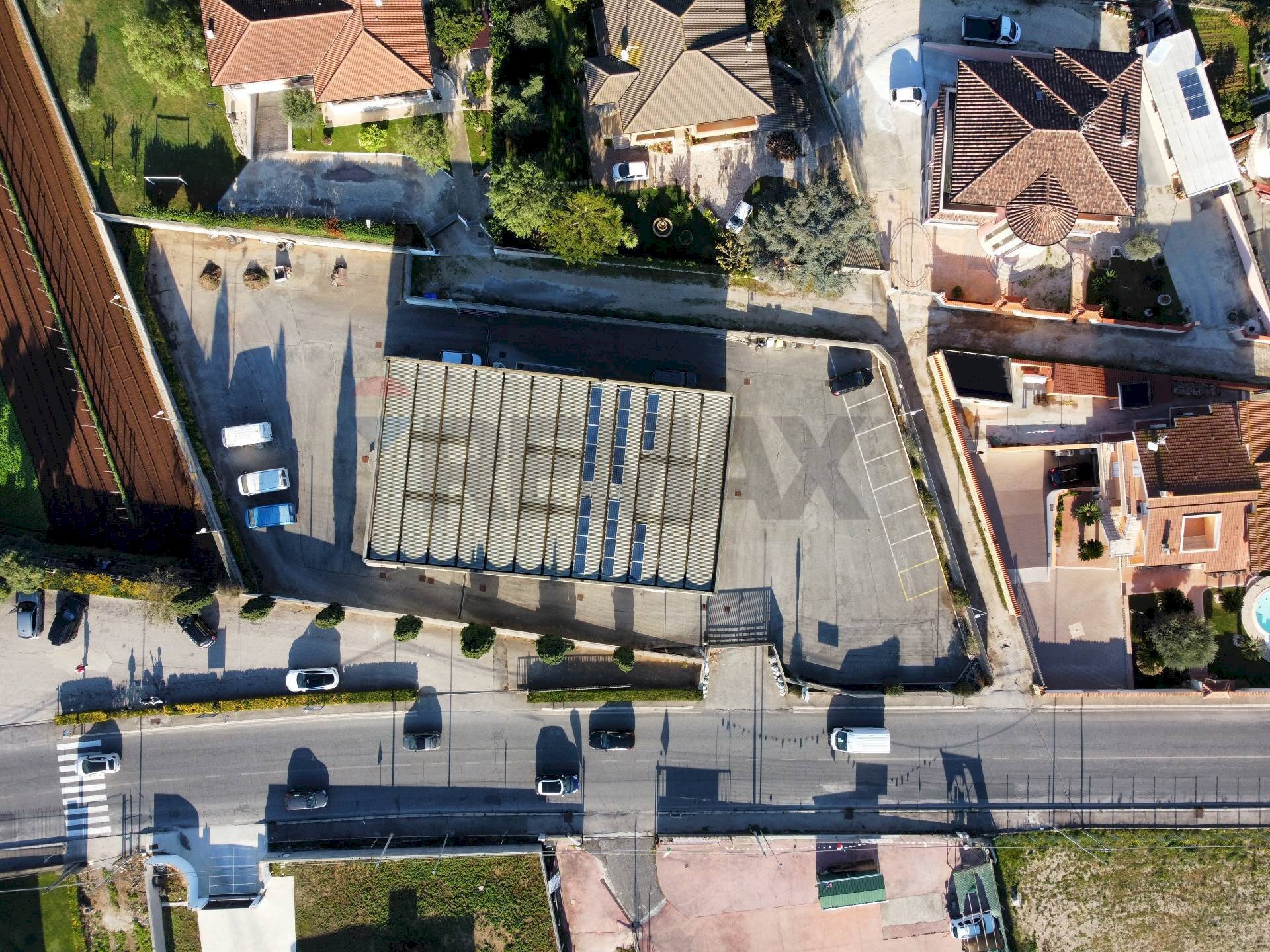 Edificio all\'aperto - Locale Commerciale Nettuno - foto 2