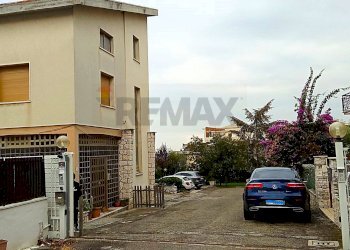 Edificio all\'aperto - Villa Via Saliceti
 
5, Nereto - foto 4