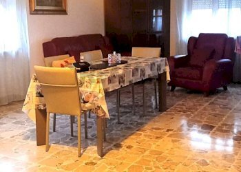 Sala da pranzo - Villa Via Saliceti
 
5, Nereto - foto 6