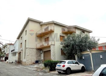 Edificio all\'aperto - Villa Via Saliceti
 
5, Nereto - foto 8