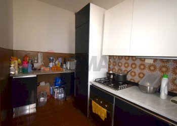 Cucina - Casa semi indipendente Via Roma
 
53/55, Medesano - foto 7