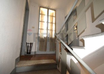 Scale - Casa semi indipendente Via Roma
 
53/55, Medesano - foto 17