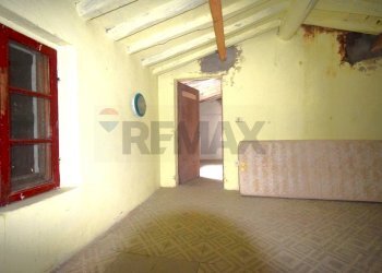 Hall / corridoio - Casa semi indipendente Via Varano
 
48, Noceto - foto 34