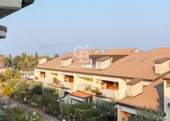 VISTA - Appartamento VIA GIULIO CESARE
 
1, Desenzano del Garda - foto 2