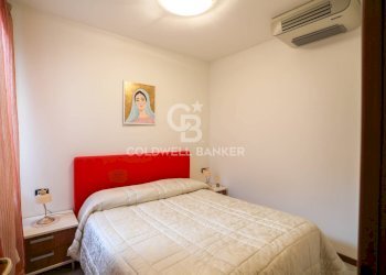 TERZA STANZA - Appartamento VIA GIULIO CESARE
 
1, Desenzano del Garda - foto 29