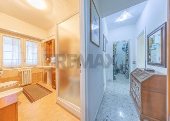 Hall / corridoio - Bilocale Viale San Giovanni Bosco
 
128, Roma - foto 25