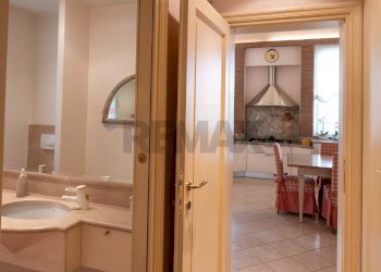Bagno servizio - Villa bargone montauro
 
218, Salsomaggiore Terme - photo 8