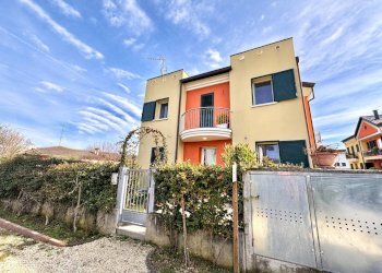 Foto 1 - Casa semi indipendente Via Monte Pasubio
 
22, Noventa Vicentina - foto 1