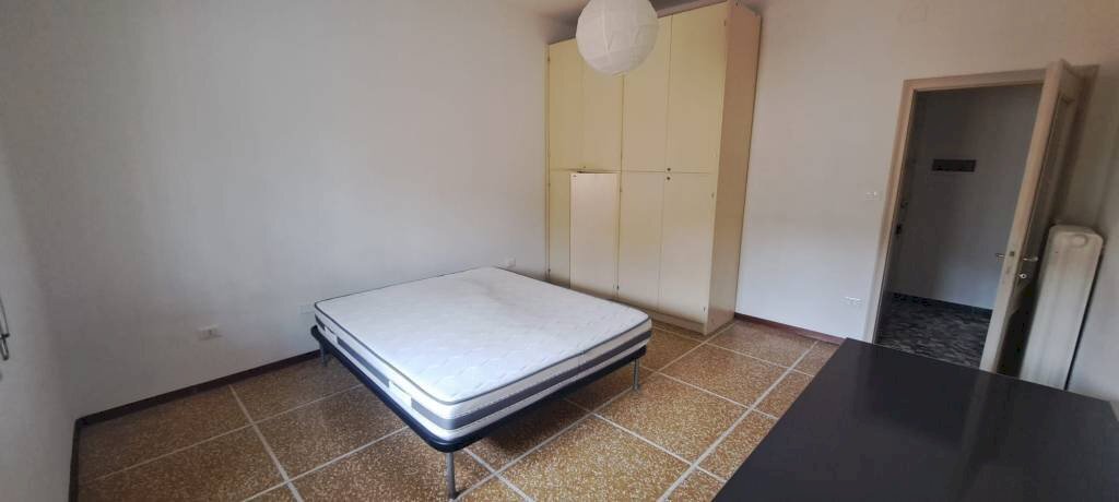 Camera da letto - Appartamento via Irnerio, Bologna (zona Irnerio) - foto 3