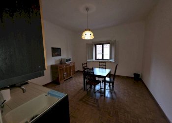 Salone - Quadrilocale via dell'Indipendenza, 20, Bologna (zona Centro Storico) - foto 12