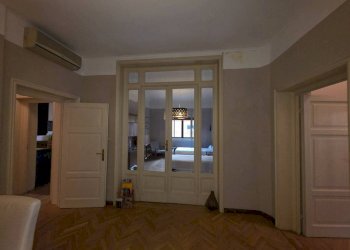 Ingresso - Quadrilocale via dell'Indipendenza, 20, Bologna (zona Centro Storico) - foto 30