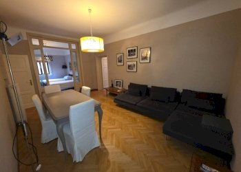 Salone - Quadrilocale via dell'Indipendenza, 20, Bologna (zona Centro Storico) - foto 9