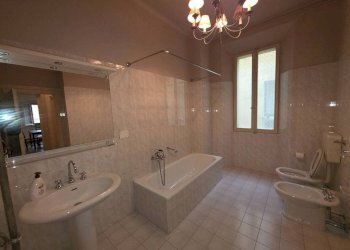 Bagno - Quadrilocale via dell'Indipendenza, 20, Bologna (zona Centro Storico) - foto 22