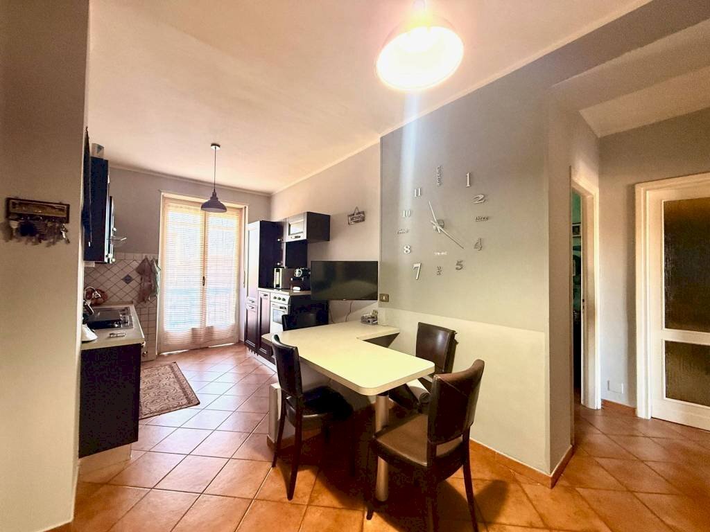 Salone - Four-room apartment via Luigi Einaudi, 5, Carmagnola - photo 3