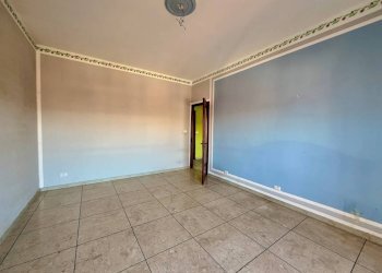 Camera da letto - Quadrilocale largo Umbria, 14, Carmagnola - foto 18