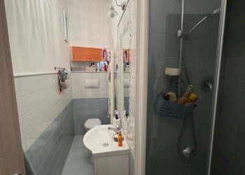 Bagno - Quadrilocale Passo 10 Dicembre, 10, Genova (zona Lagaccio) - foto 16