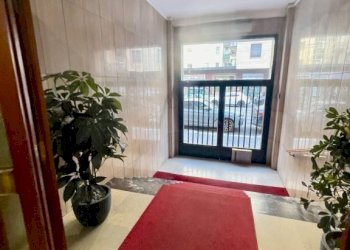 Interno palazzo - Bilocale via Giovanni Cadolini, Milano - foto 1
