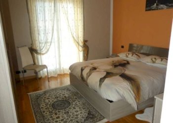 Camera da letto - Appartamento corso Cortemilia, Alba - foto 14